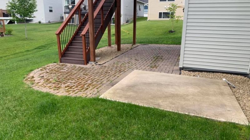 before-patio-makeover